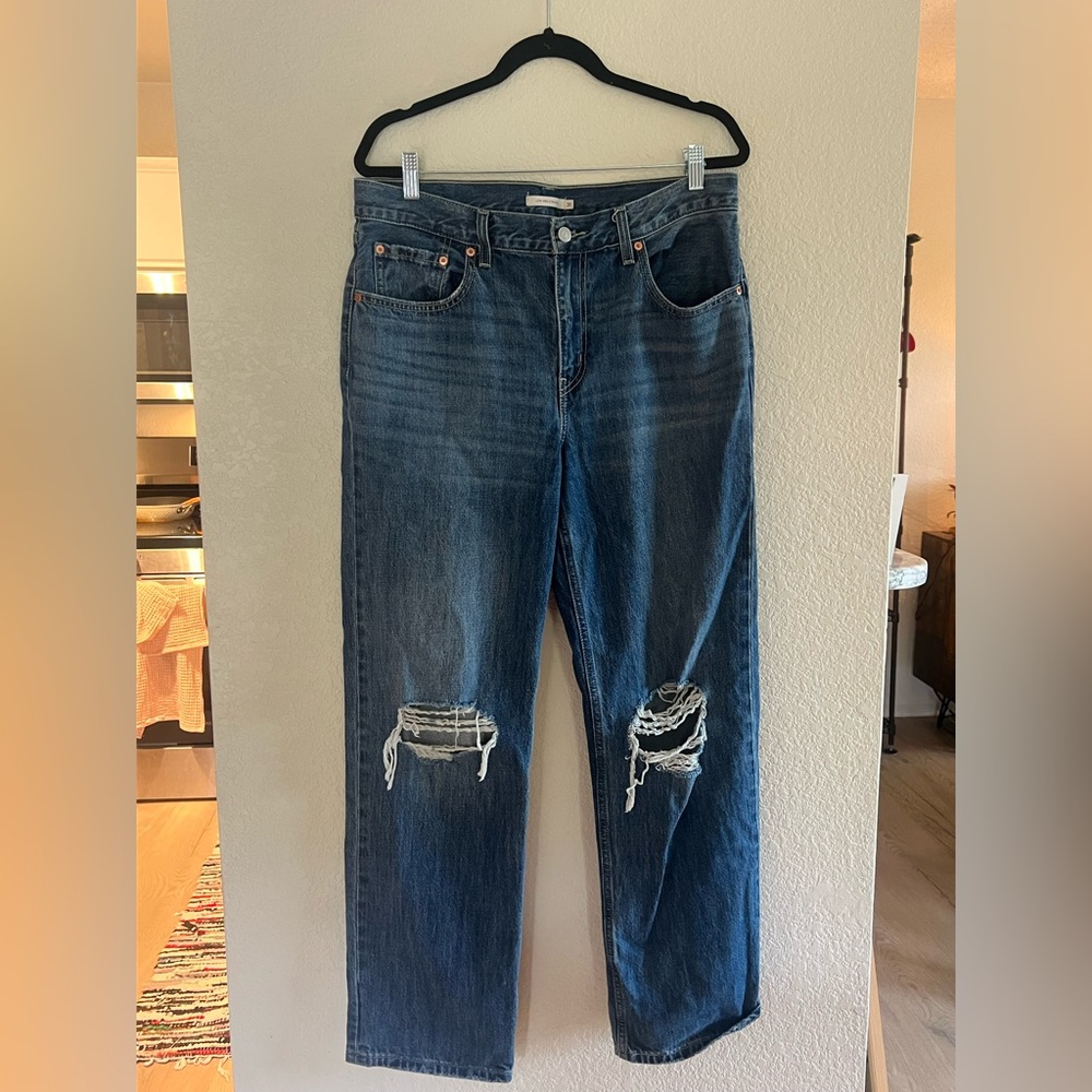 Levi's Women's Blue Distressed Relaxed Jeans